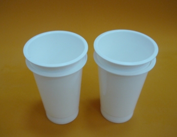 PET drinking cup with straw and lid