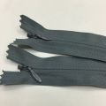 Zíperes de separação de nylon clássicos por atacado para roupas