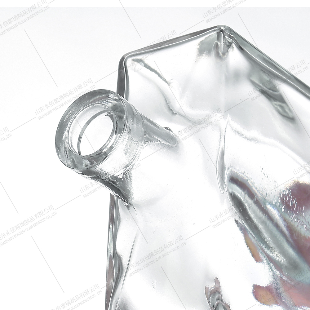 Cheap luxury glass liquor bottles customize