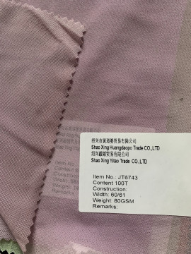 Hellviolett 100T Breite 60/61 geschmeidiger Stoff
