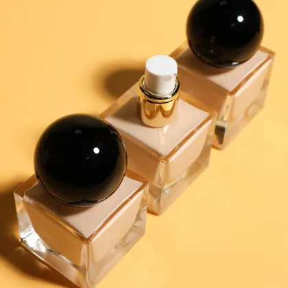 Private Label Matte Poreless Oil-Free Liquid Foundation