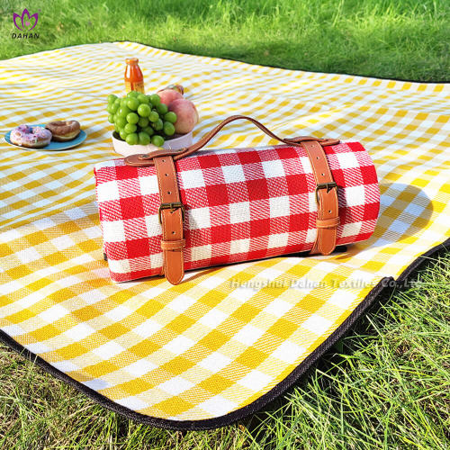 Waterproof Beach Blanket Yarn-dyed plaid thickened waterproof picnic mat Factory