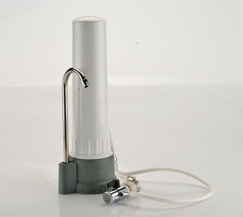 Desk water filter