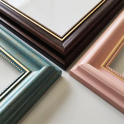 Vintage European Floating Frames: Luxurious Retro Photo Picture Frames for Artistic Decor
