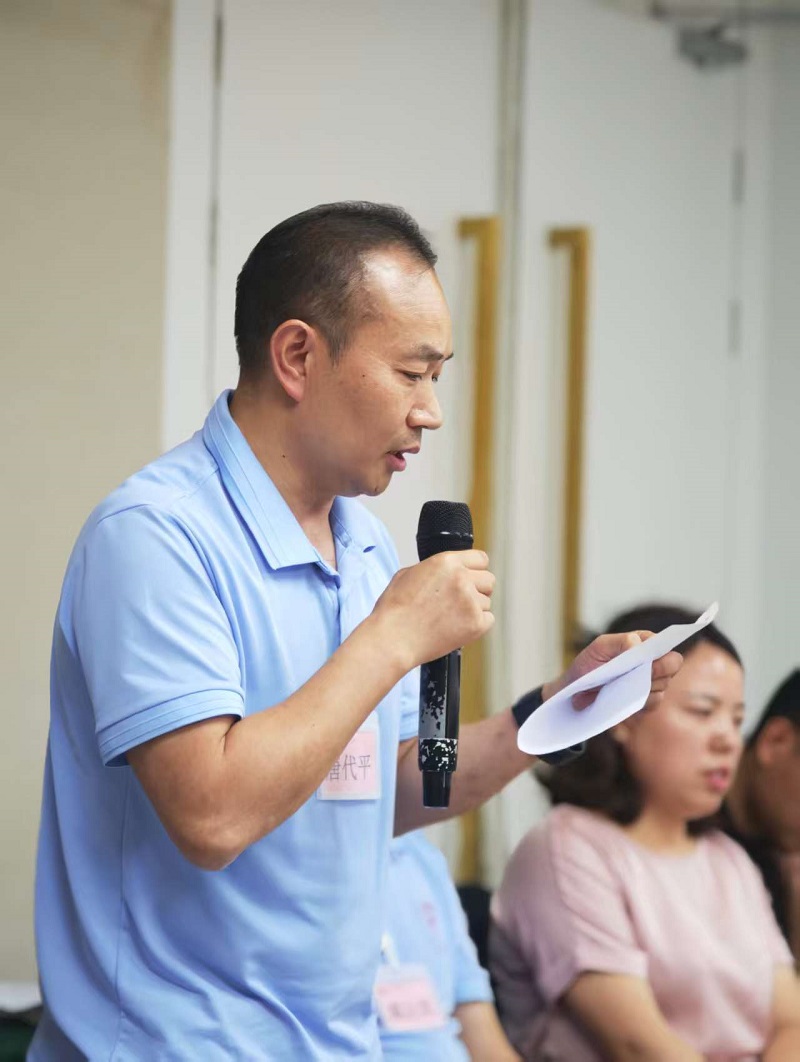 Leeyu Precision Technology's Tang Daiping Attends Coaching-Style Customer Service Leadership Seminar: Communication Empowers Global Customer Service