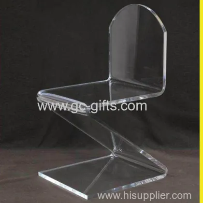 The Shape Of Z Acrylic Chair 