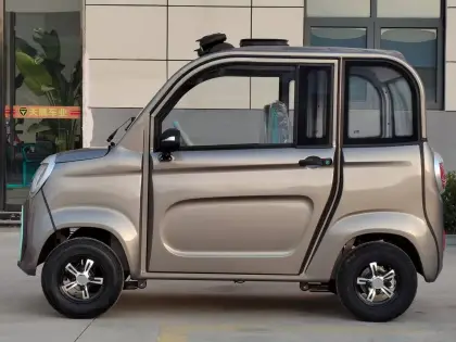4 Wheeled Electric Passenger Small Car