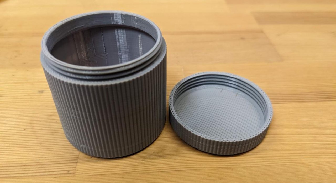 Directly Printed External Threads