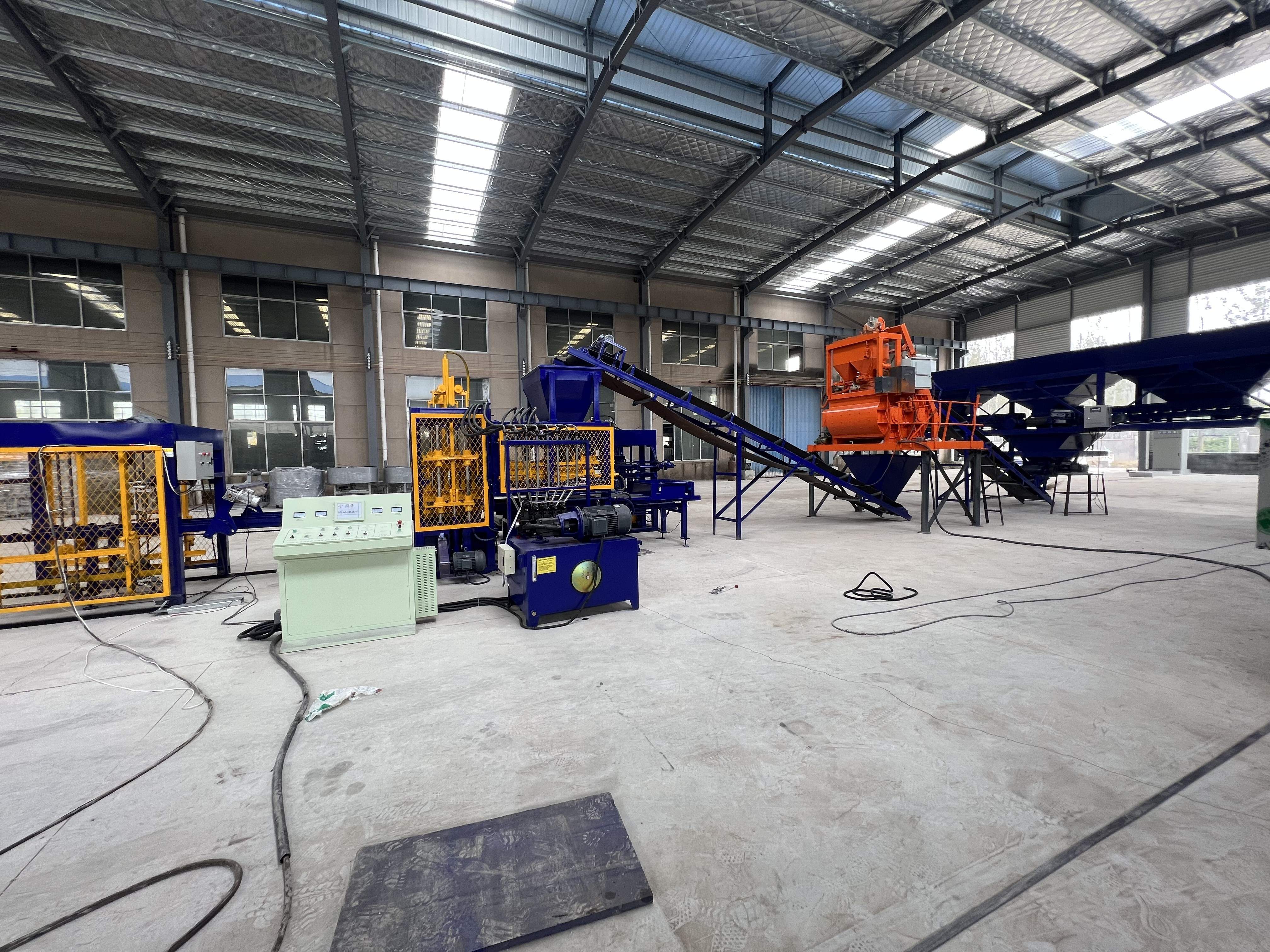 Высокопроизводительная бетонная кирпичная формовочная машина