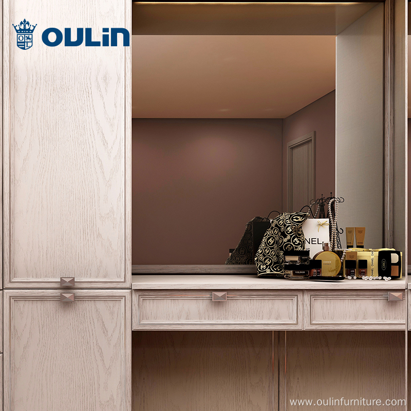 Modern Luxury wood sliding doors cloakroom