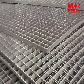 Rejilla de acero en forma de diente