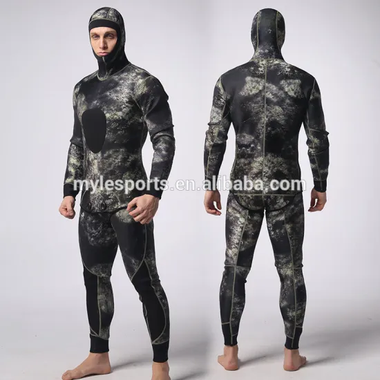 Nice camo Spearfishing Wetsuit Two Pieces camo Wetsuit with stock