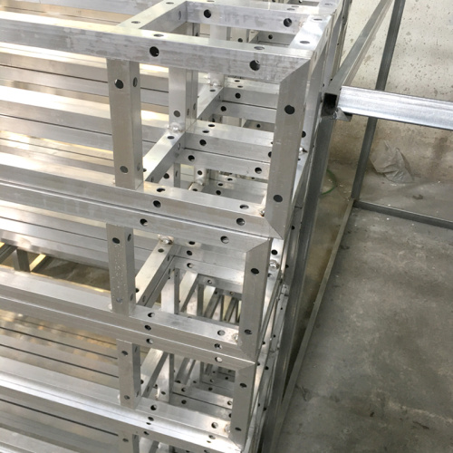 Adjustable Outdoor Truss System