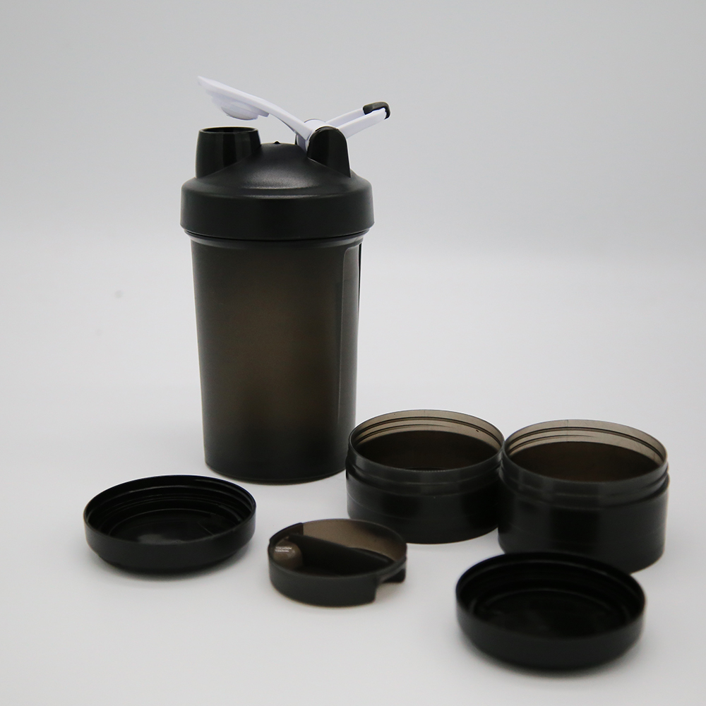 450 ml shaker geschroefd met potten en pillendoosje