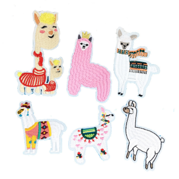 Kleurrijke Alpaca opstrijkbare borduurpatch