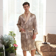 Robe en satin doux luxueux de l&#39;été masculin Kimono