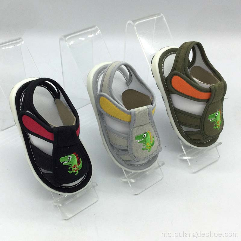 New Design Baby Shoes Boy Sandals dengan Bunyi