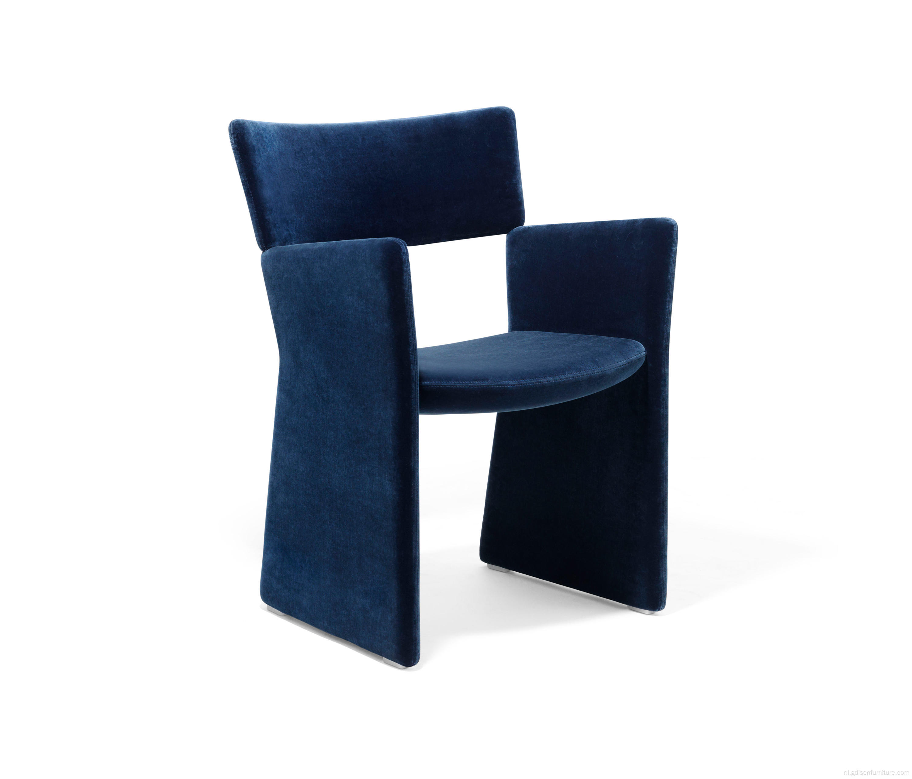 Moderne modeontwerper Crown fauteuil door MassProductions