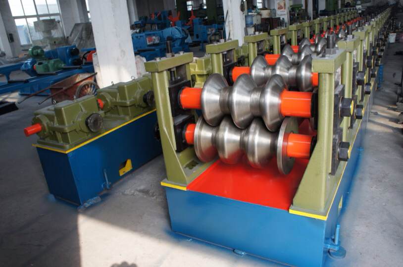 W beam Highway Guardrail Purlin Machine