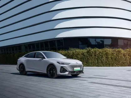 Changan Uni-V 2023 Passenger Car