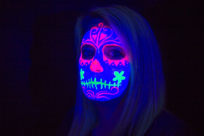 Neon hallowen face paint design 