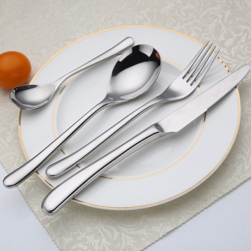 GreenCut: Sustainable, Eco-Friendly Cutlery Set - Including Steak Knives and Forks in a Golden Finish