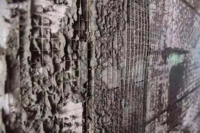 Glass fiber mesh repair wall surface