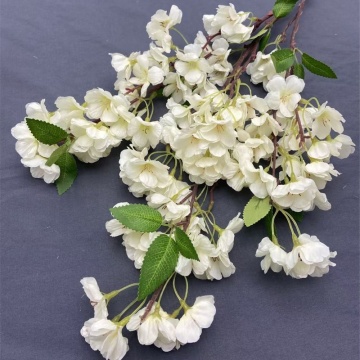 Silktungt körsbärsblomsträd med gröna blad - 105 cm Artificial Sakura Flower Branch
