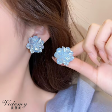 Pendientes con forma de flor de resina tridimensional azul