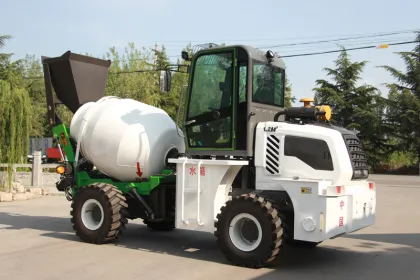 Wheel Diesel Self Loading Concrete Machinery Mixer