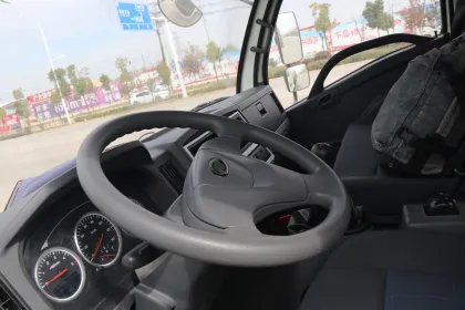 SAIC Yuejin X500 Truck-Mounted 6CBM Euro 5 Concrete Mixer Truck