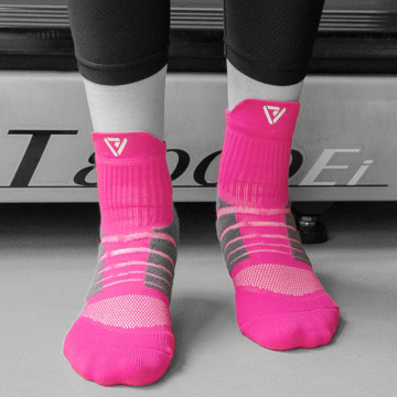 Mid-Tube-Socken der Männer Upgrade Basketball-Fußball-Knöchelsocken