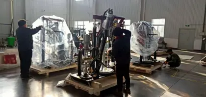 Structural sealant extruder