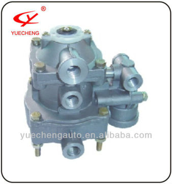 9730025200 / 9730025010 / 9730025210 Trailer Control Valve for BENZ MAN IVECO
