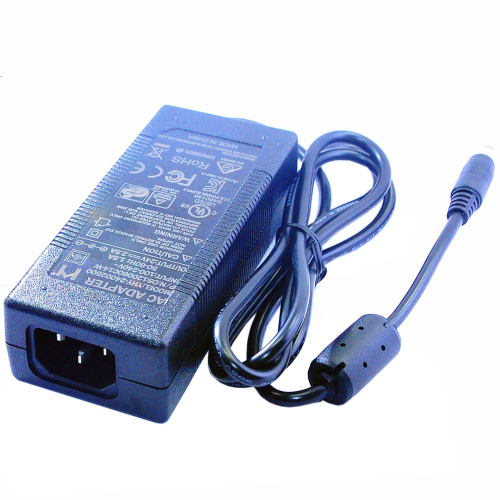 Adaptador de cargador de batería de litio de 12.6V 5A