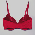 Soutien-gorge t-shirt en satin brillant push-up ouvert sur le devant