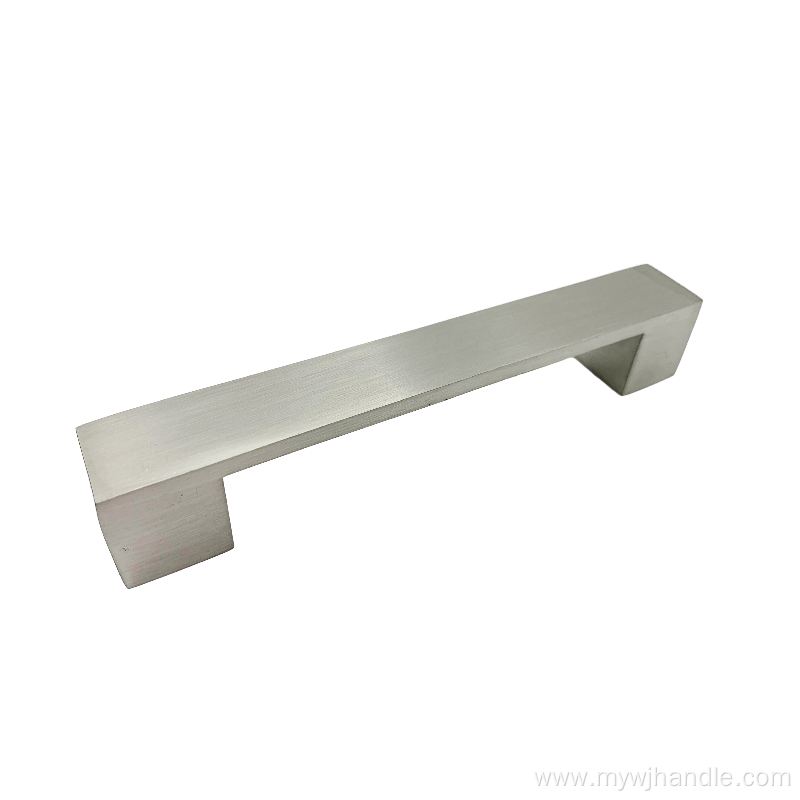 Thickened solid door handle