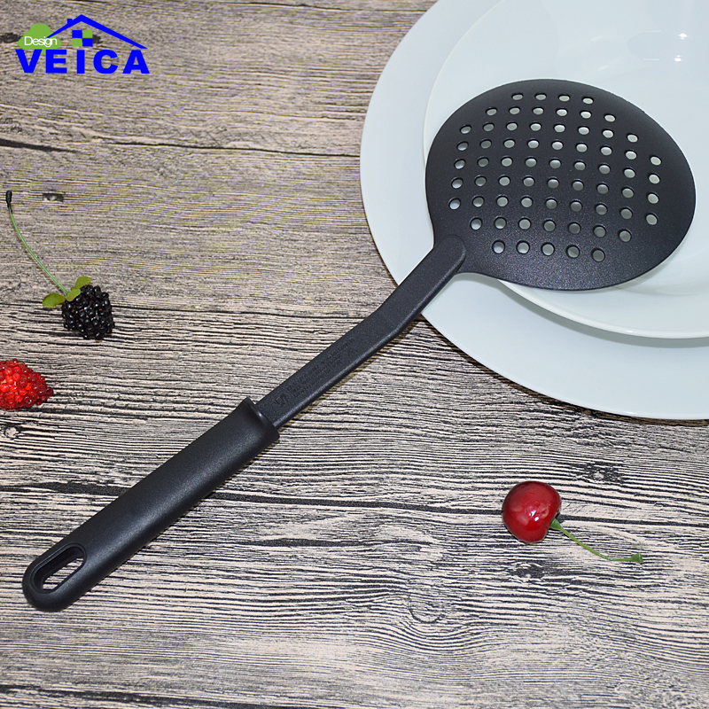 1Pcs High Quality Long Handle Spoon Large Colander Scoop Nylon Strainer Nonstick Colander Spoons Kitchen Cooking Tools