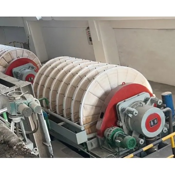 Filtro de disco a vácuo para desidratar rejeitos