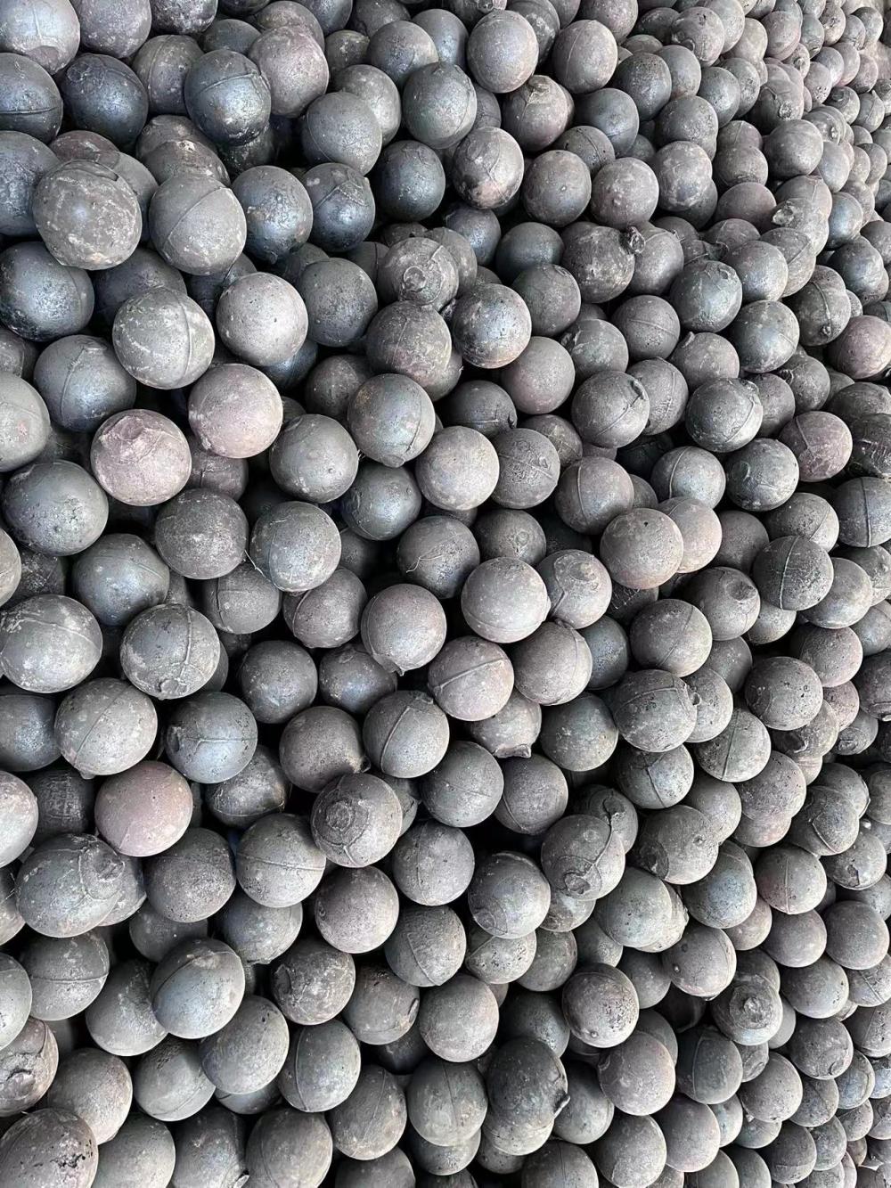 Steel balls for mineral processing