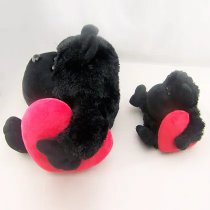 20cm Sitting Holding Red Heart Black Plush Gorilla Toy, Plush Gorilla, Stuffed Gorilla