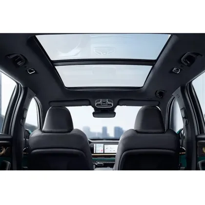 New four-wheel drive petrol car Geely Monjaro