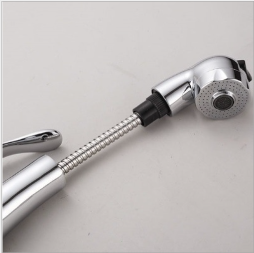 단 하나 손잡이 갑판에 의하여 거치 된 Hot &amp; Cold는 수채 물동이를위한 분무기 부엌 꼭지 믹서 꼭지를 떠납니다