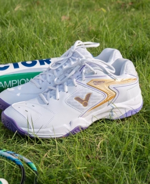 Sports shoes with long-lasting performance