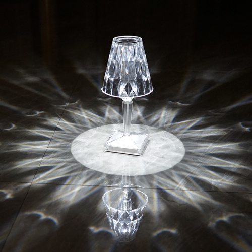 Candeeiro de mesa LED de cristal de luxo