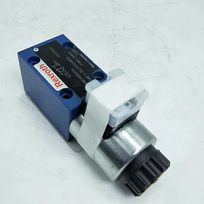 Title: "Rexroth DSG Series Gearmotor Models DSG-01-3C4-A240-N1-50, DSG-01-3C2-D24-50, DSG-01-3C4-D24-50, DSG-01-3C2-D24-50