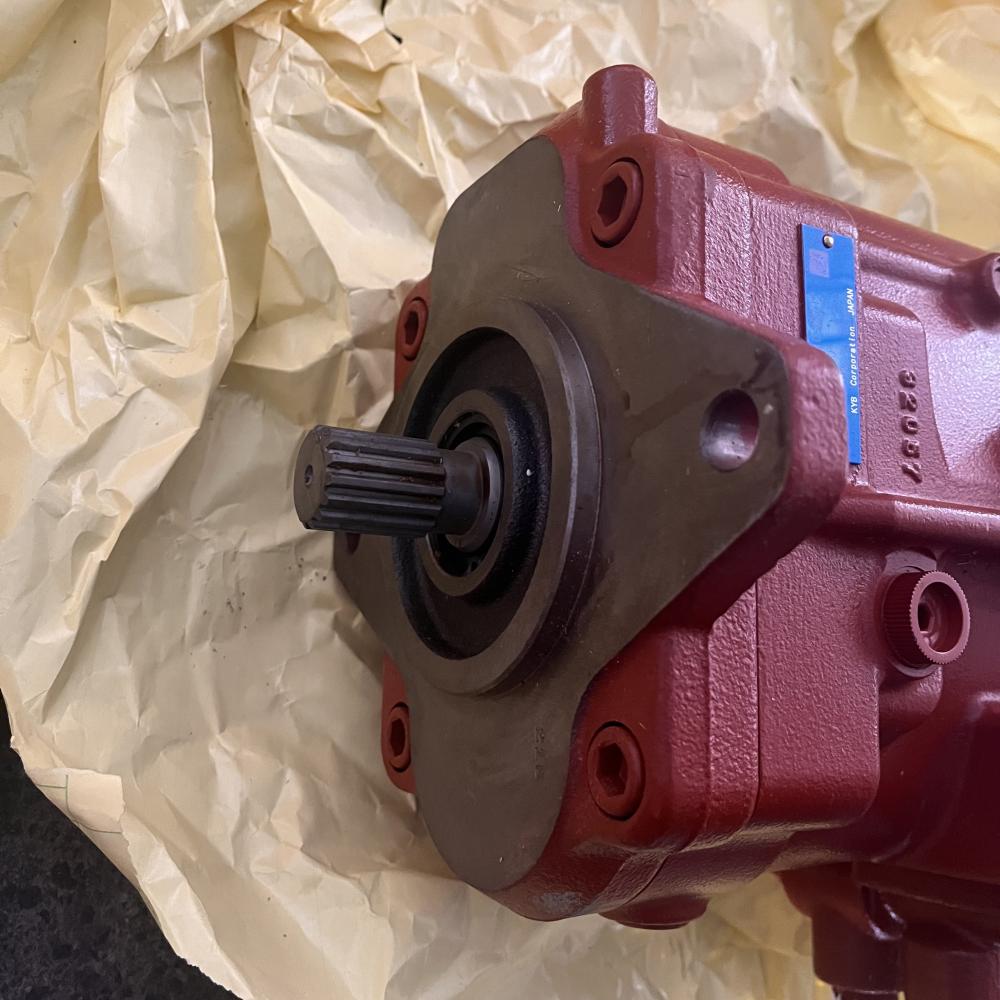 E35 Hydraulic Pump 