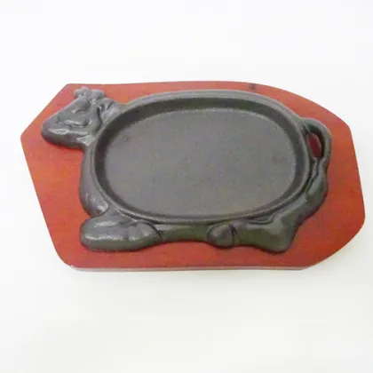 Sizzler Plate Cast Iron Cow Lge. & Wood Base