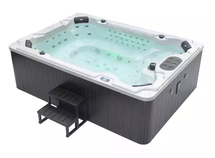 Freestanding hot tub large outdoor spa