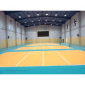 Piso esportivo em PVC multicolorido para quadras de vôlei cobertas